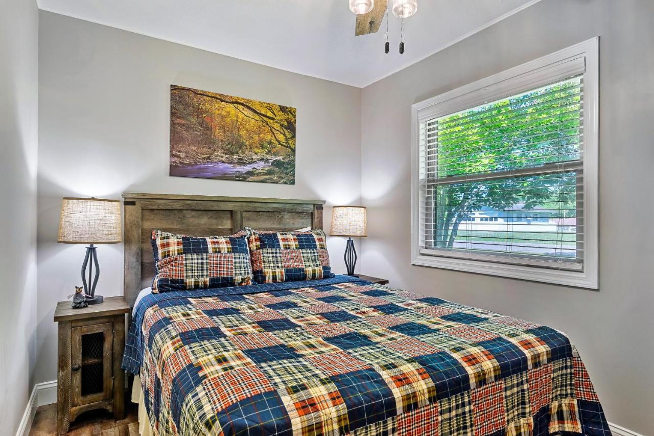 Mountain View Lodge: Pigeon Forge Retreat with Future Hot Tub Exterior photo